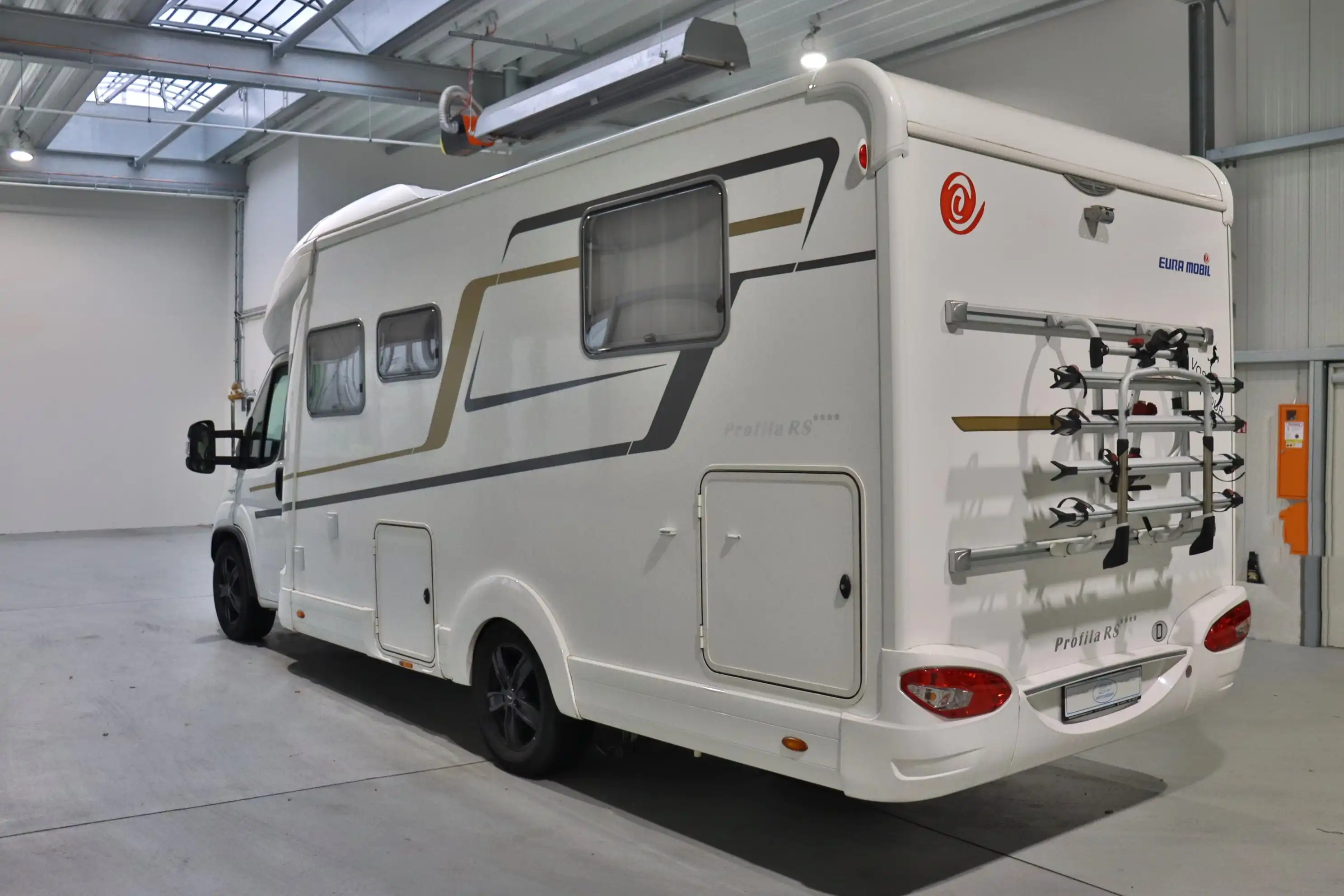 EURAMOBIL Profila RS 725 QB